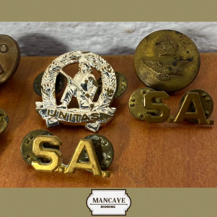 Vintage Military Badges - Image 4