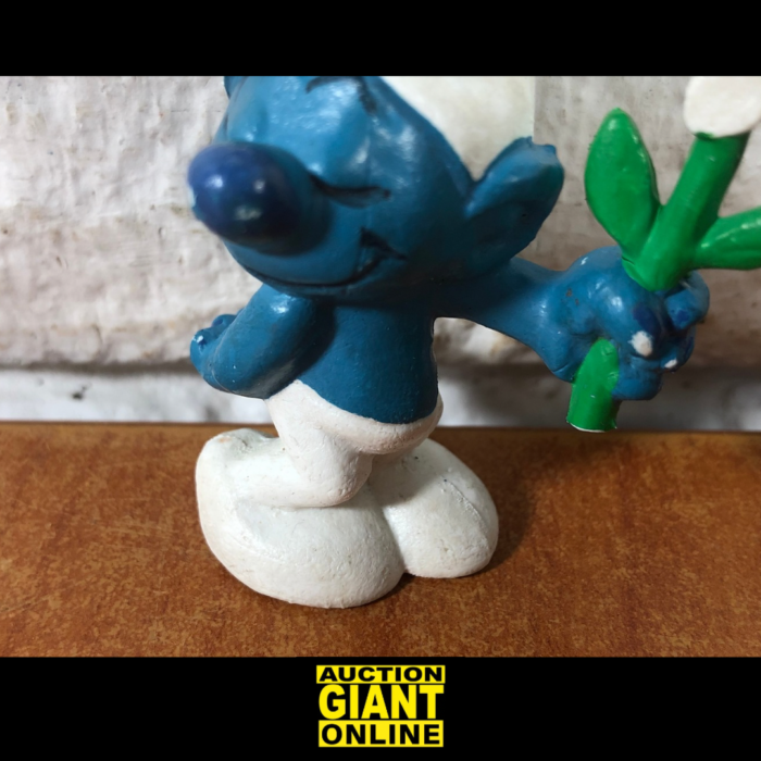 Vintage Smurf with Daisy Figurine - Image 3