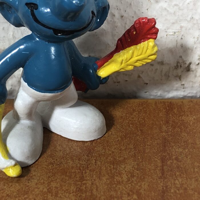 Vintage Archer Smurf Figurine (Made in Hong Kong) - Image 4