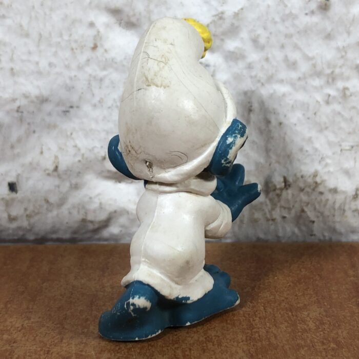 Vintage Sleepwalking Smurf Figurine - Image 4