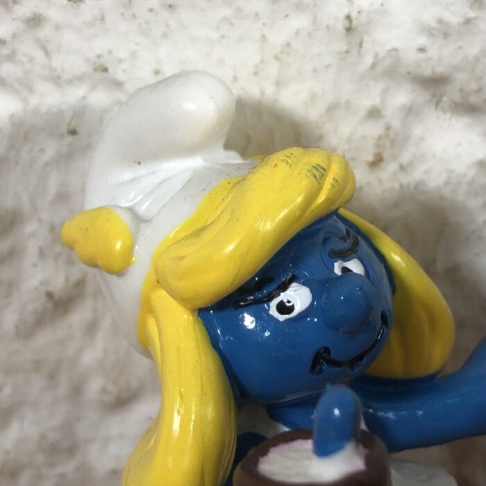 Vintage Waitress Smurfette Figurine (Made in Germany) - Image 2