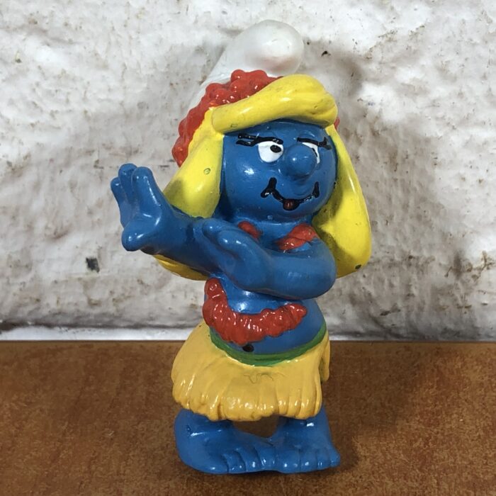 Hula Smurfette Figurine