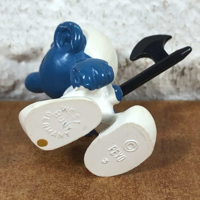 Vintage Axe Smurf Figurine (Made in West Germany) - Image 6