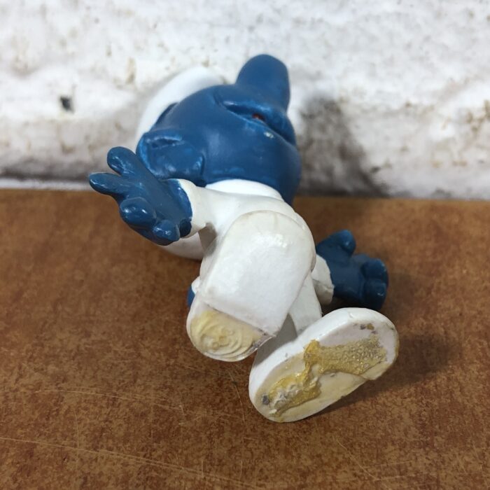 Vintage Astronaut Smurf Figurine - Image 5