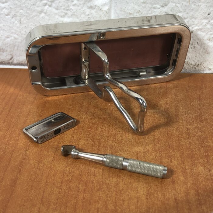 Vintage Rolls Razor & Valet Safety Razors - Image 4