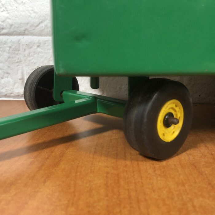 Metal Tractor & Trailer Model - Image 9