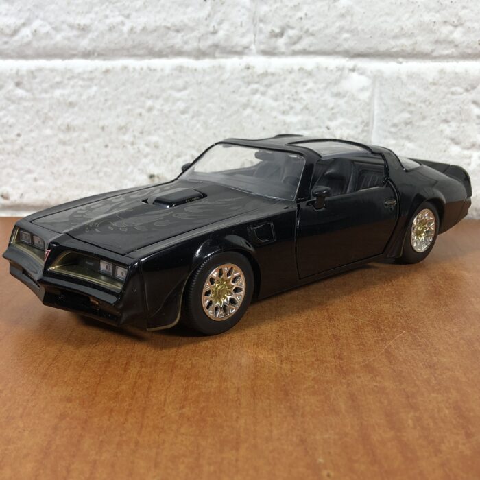 1977 Pontiac Firebird (1:24) - Image 4