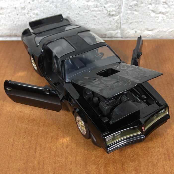 1977 Pontiac Firebird (1:24) - Image 3