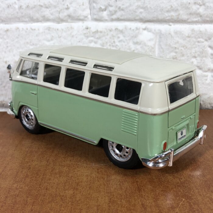 Volkswagen Van Samba (1:25) - Image 7