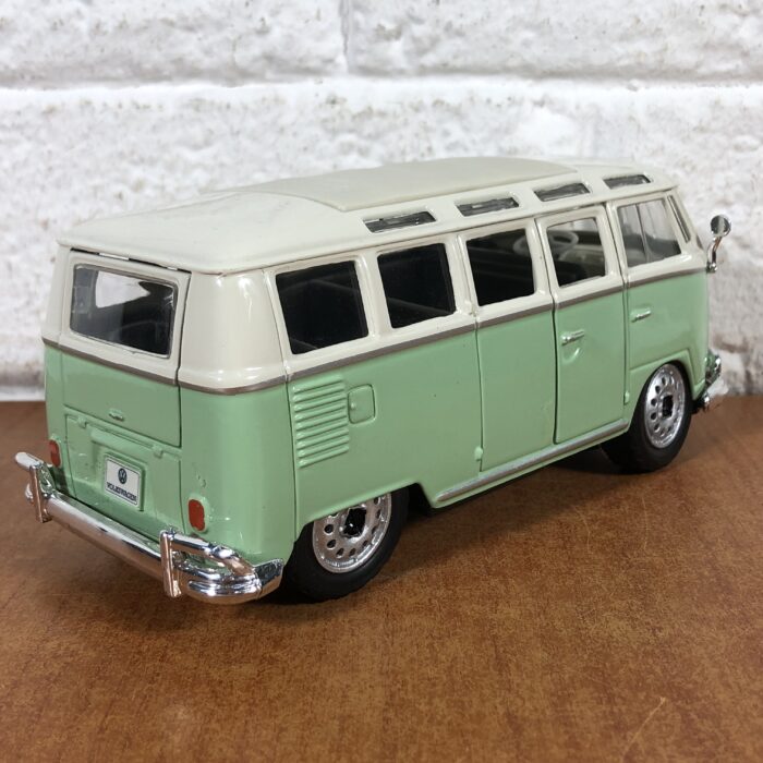 Volkswagen Van Samba (1:25) - Image 9