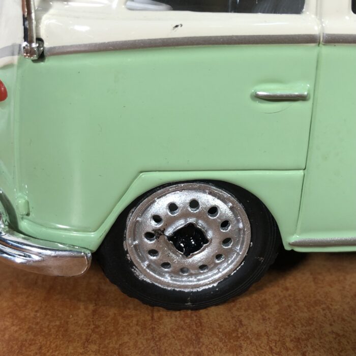 Volkswagen Van Samba (1:25) - Image 6