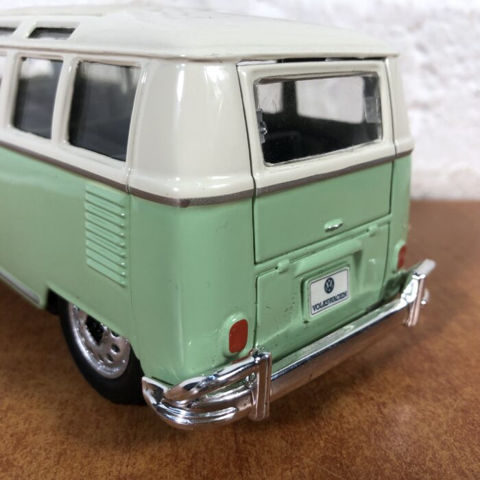 Volkswagen Van Samba (1:25) - Image 8