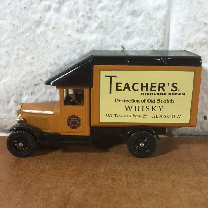 Days Gone by Lledo ~ Teacher's Morris Parcels Van - Image 3