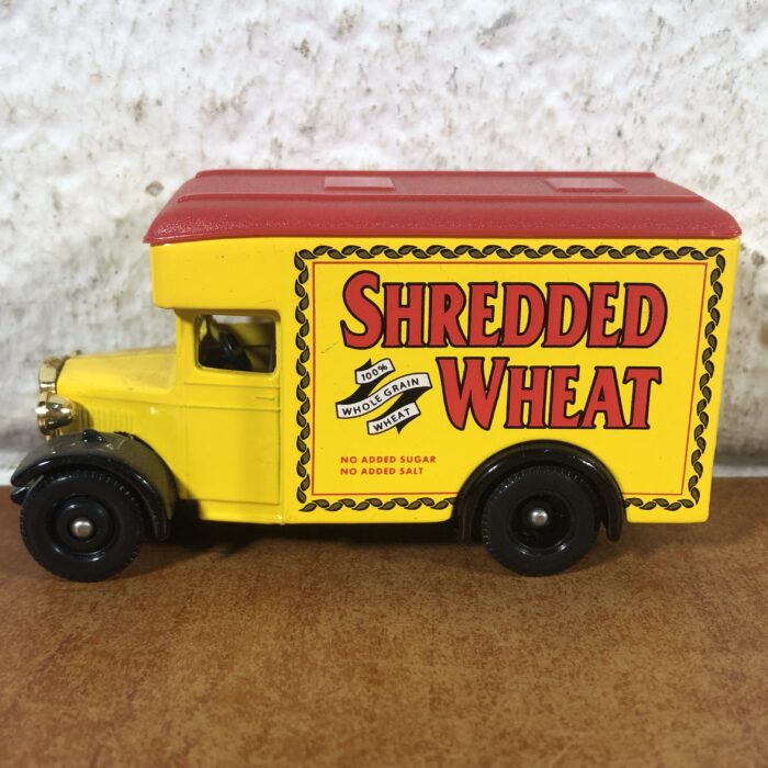 Days Gone by Lledo ~ Shredded Wheat Dennis Parcels Van (with Magazine) - Image 4