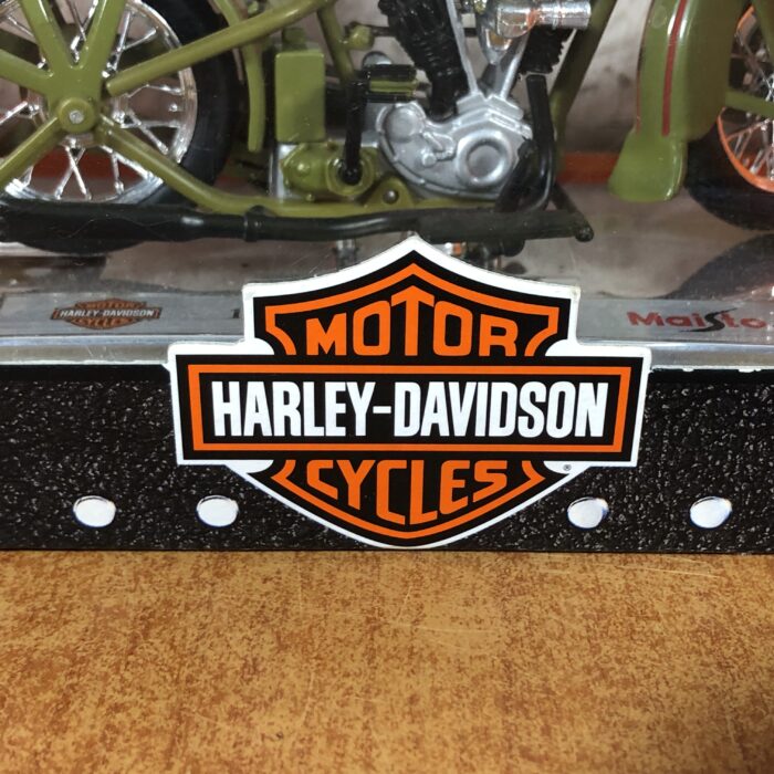 Harley Davidson Motorbike Model (1:18) - Image 5