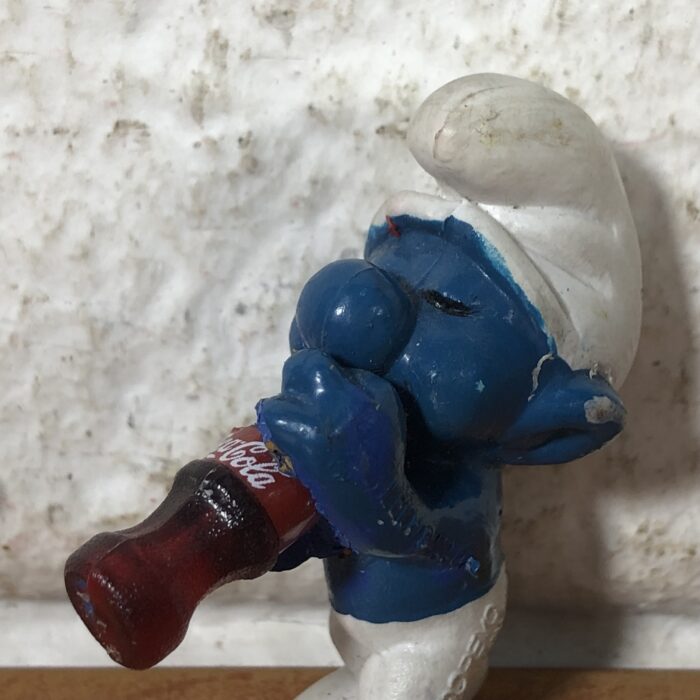 Lot 119: Vintage Coca Cola Smurf Figurine (Peyo ~ Made in Hong Kong) - Image 5