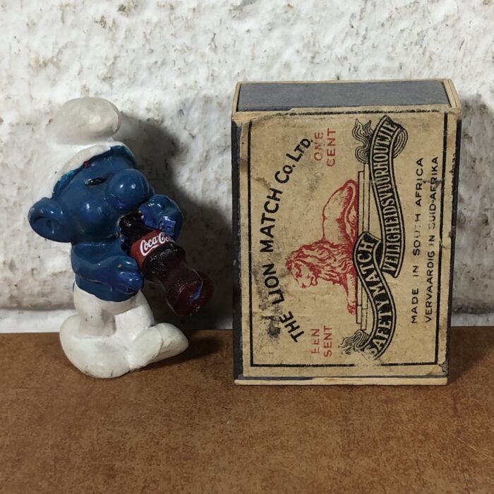 Lot 119: Vintage Coca Cola Smurf Figurine (Peyo ~ Made in Hong Kong) - Image 8