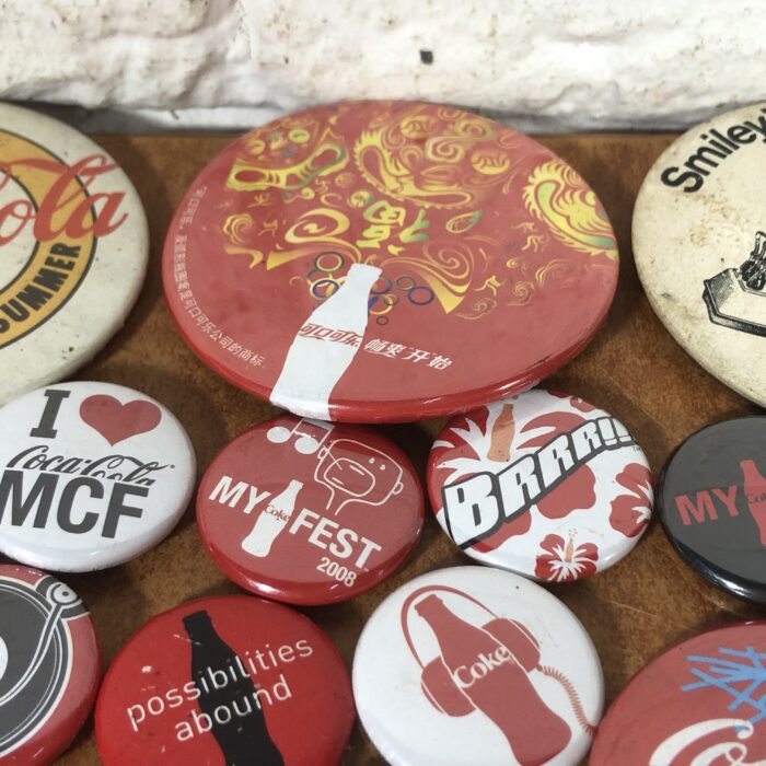 Lot 105: Coca Cola Pin Badges - Image 3