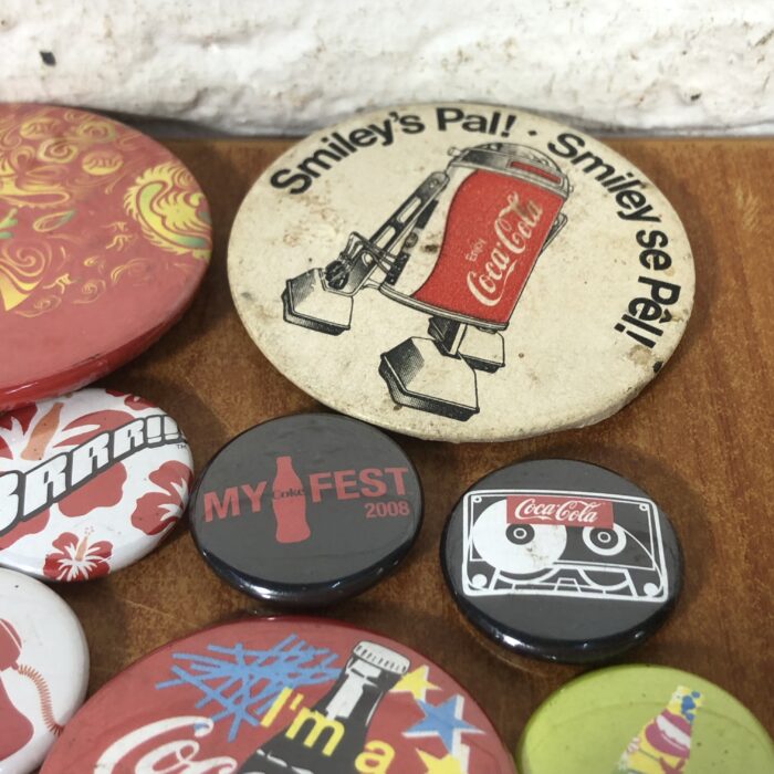 Lot 105: Coca Cola Pin Badges - Image 4