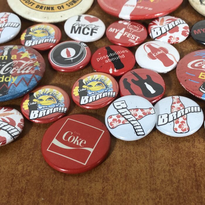 Lot 105: Coca Cola Pin Badges - Image 7