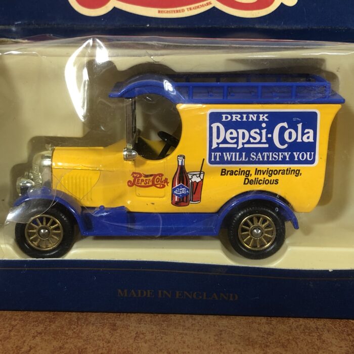 Lot 112: Pepsi Cola Delivery Van Models - Image 3