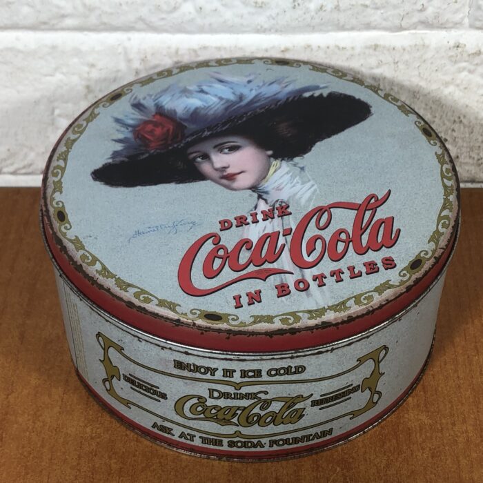 Lot 123: Vintage Coca Cola Tins - Image 5