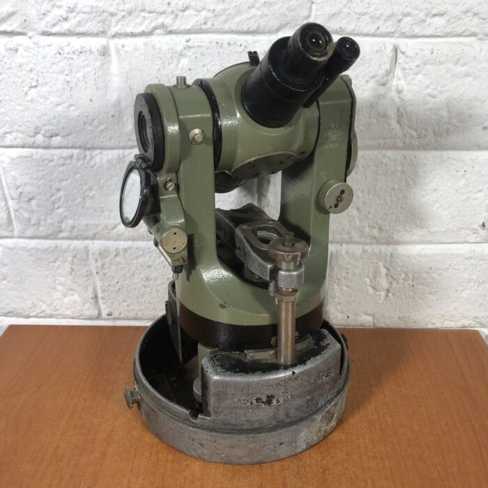 Vintage Carl Zeiss Theodolite in Case - Image 2