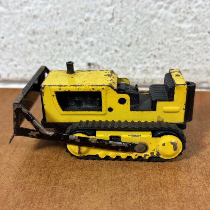 Lot 68: Vintage Tonka Pressed Metal Model Bulldozer - Image 4