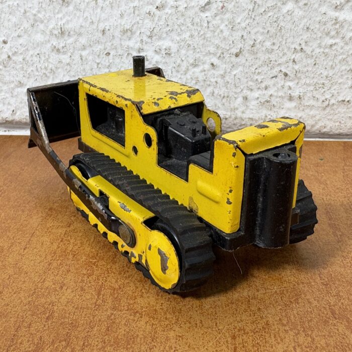 Lot 68: Vintage Tonka Pressed Metal Model Bulldozer - Image 6