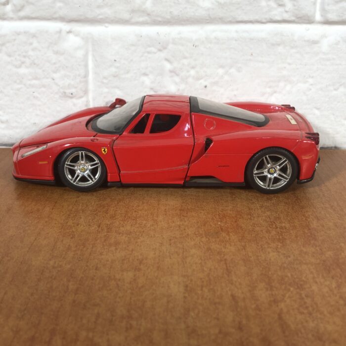 Ferrari Enzo (1:24) - Image 4