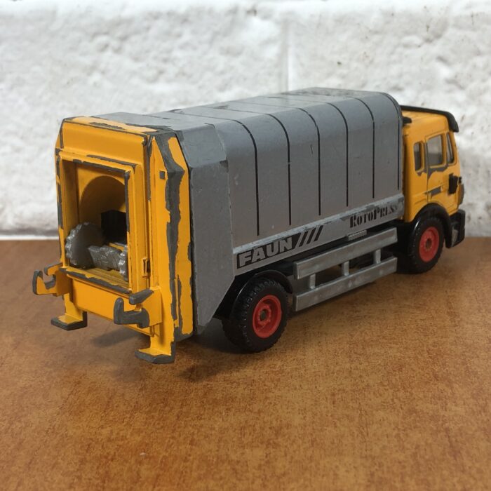 Siku Mercedes-Benz Faun Rotopress Truck (1:43) ~ Made in Germany - Image 5