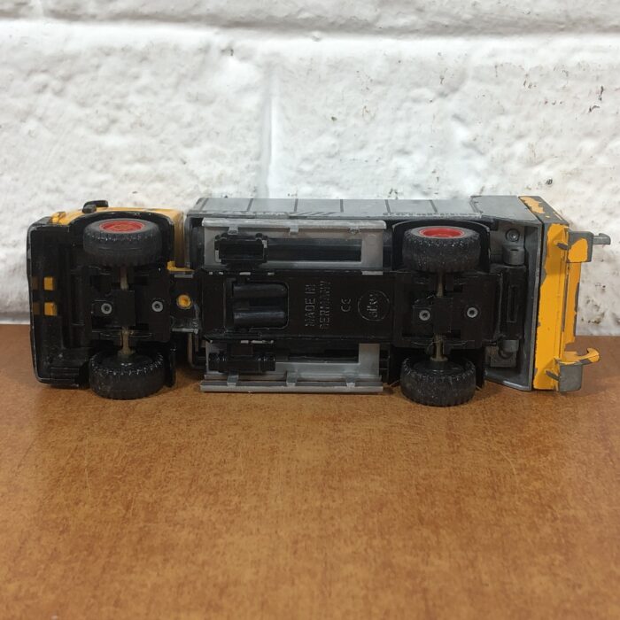 Siku Mercedes-Benz Faun Rotopress Truck (1:43) ~ Made in Germany - Image 6