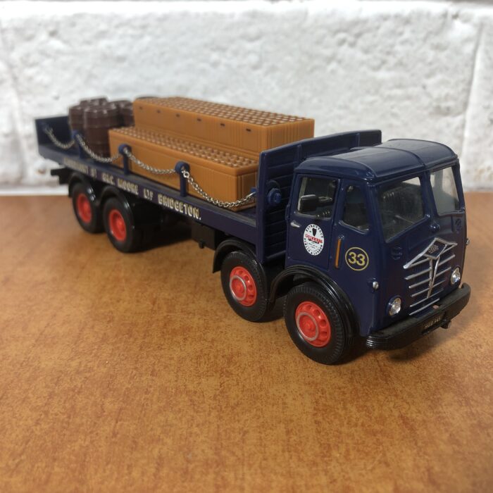 Corgi Toys Guinness Beer Foden Flatbed with Barrels & Chains (1:50)