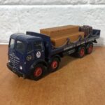 Corgi Toys Guinness Beer Foden Flatbed with Barrels & Chains (1:50) - Image 2