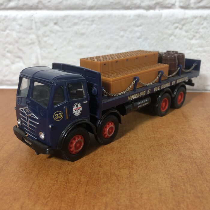 Corgi Toys Guinness Beer Foden Flatbed with Barrels & Chains (1:50) - Image 2