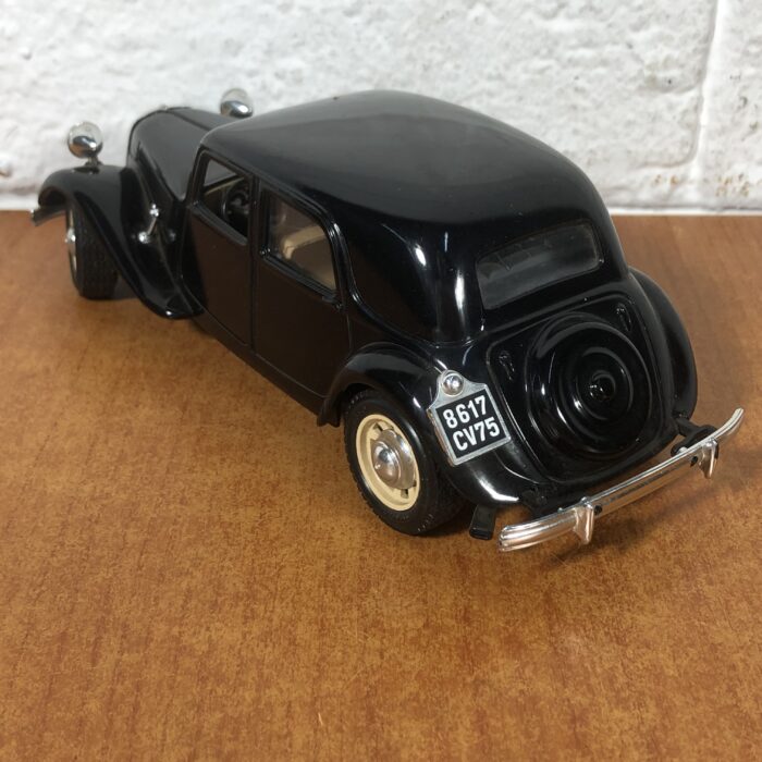 1938 Citroen 15 CV T.A. (1:24) ~ Made in Italy - Image 5