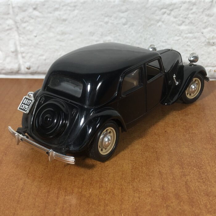 1938 Citroen 15 CV T.A. (1:24) ~ Made in Italy - Image 6