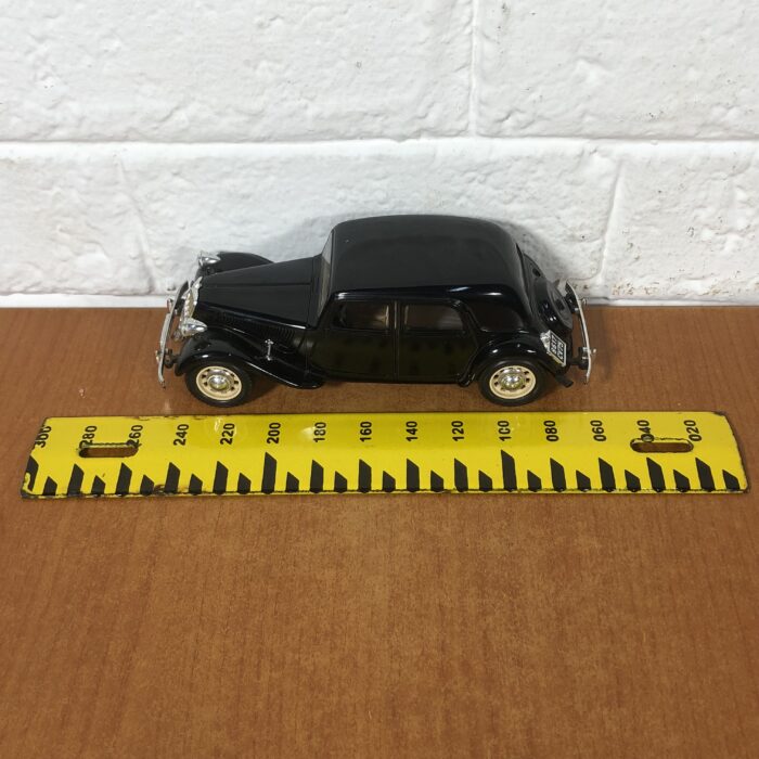 1938 Citroen 15 CV T.A. (1:24) ~ Made in Italy - Image 8