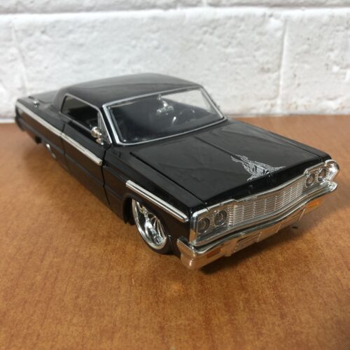 1964 Chevrolet Impala (1:24)