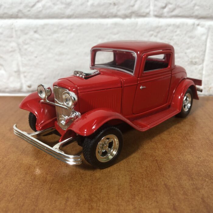 1932 Ford Coupe (1:24) - Image 3
