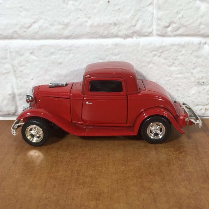 1932 Ford Coupe (1:24) - Image 4