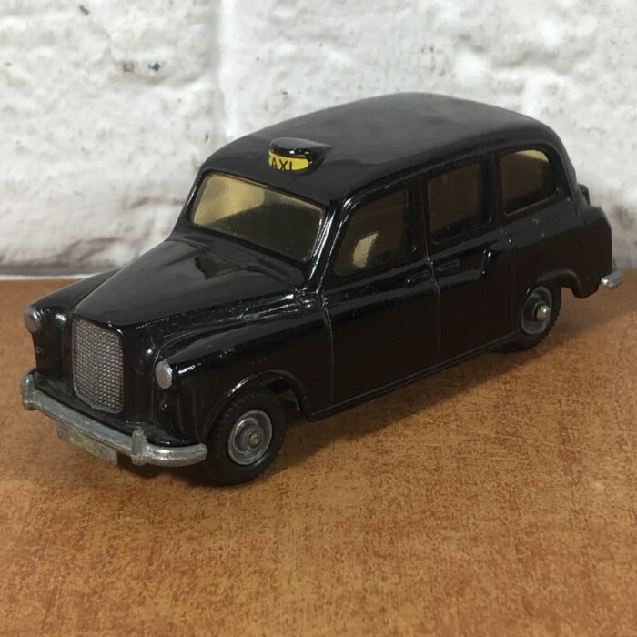 Budgie Models ~ London Taxi Car (Made in England) - Image 2