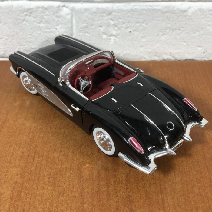 1958 Corvette (1:18) - Image 6