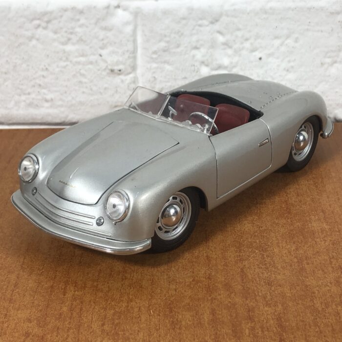 1948 Porsche No.1 356 Roadster (1:18) - Image 4