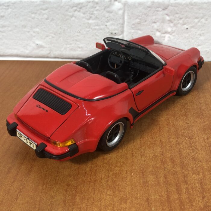 1989 Porsche 911 Speedster (1:18) - Image 7
