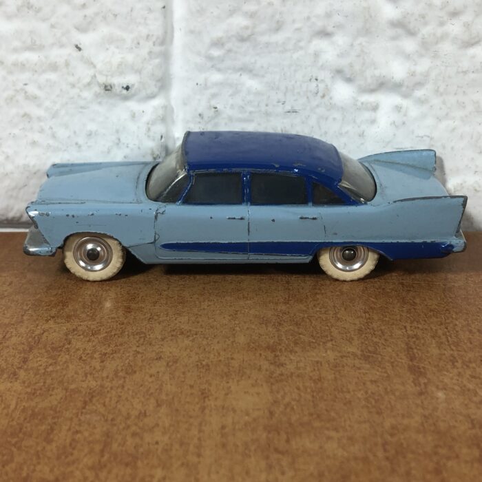Dinky Toys ~ Plymouth Plaza (Made in England) - Image 3