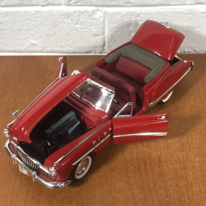 1949 Buick (1:18) - Image 2