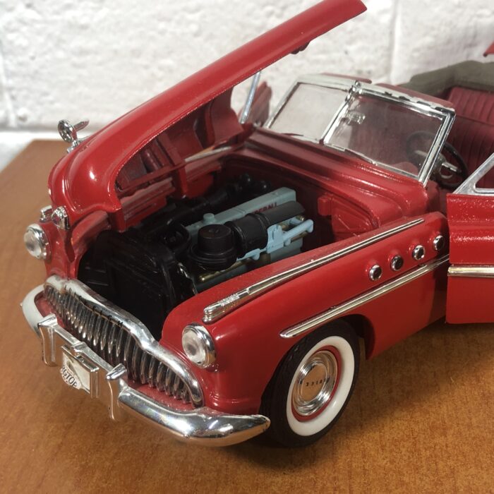 1949 Buick (1:18) - Image 3