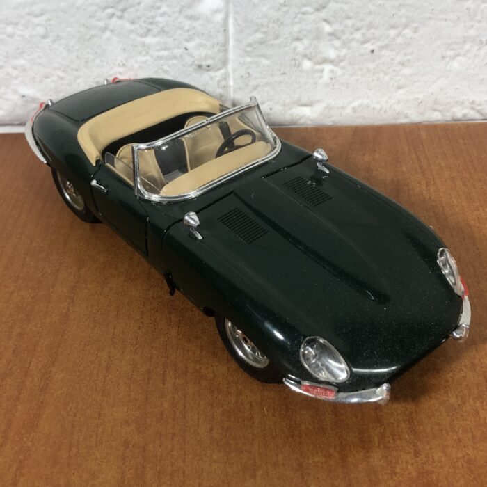 1961 Jaguar "E" (1:18) ~ Made in Italy