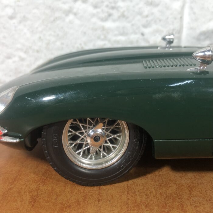 1961 Jaguar "E" (1:18) ~ Made in Italy - Image 5